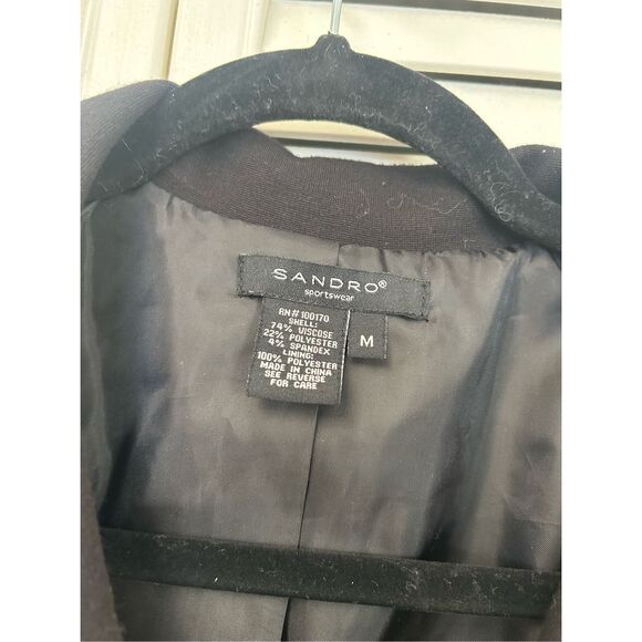 Sandro Sportswear Classic Black Fitted Three Button Knit Blazer - Size Medium - Picture 2 of 6